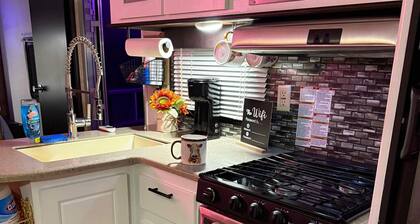 With the Hollidays around the corner I have this cozy RV that sleeps 6 people.