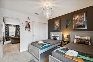 7 chambres, fer et planche à repasser, Wi-Fi, draps fournis