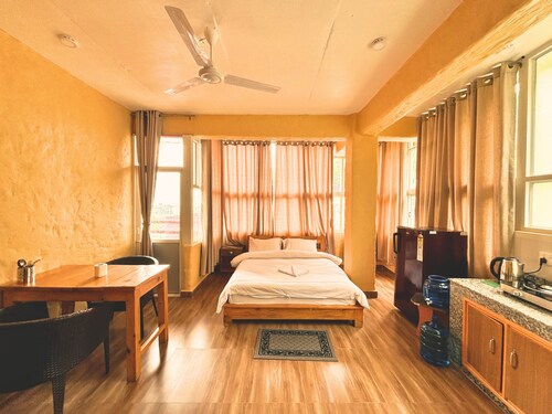 Nishan Apartments and Home