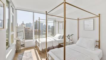 2 bedrooms, desk, iron/ironing board, WiFi