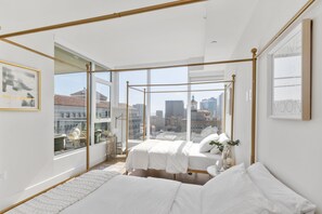 2 habitaciones, escritorio, tabla de planchar con plancha y wifi