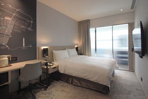 Dusj, miljøvennlige toalettsaker, hårføner og håndklær