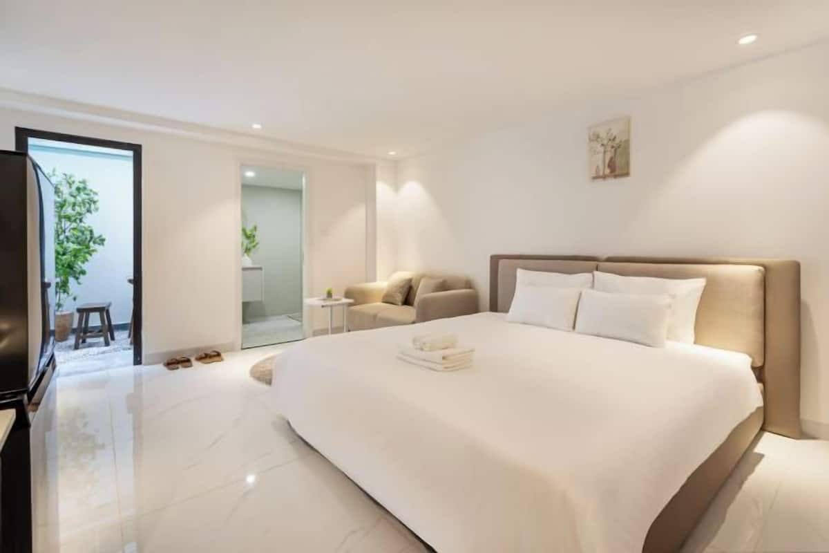 1 bedroom, free WiFi, bed sheets