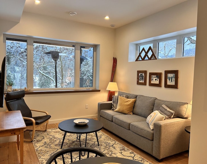 Hanna Creek Suite At Redstone Resort Rossland - Rossland
