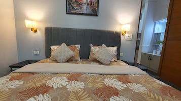 Luxury-Studiosuite, Stadtblick | Schallisolierte Zimmer, Bügeleisen/Bügelbrett, kostenloses WLAN