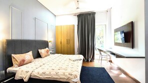 Luxury Studio Suite, City View | Soundproofing, iron/ironing board, free WiFi - Mallenzo suites (Gurugram)