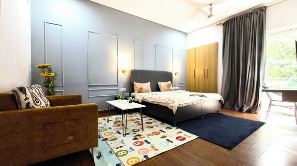 Luxury Studio Suite, City View