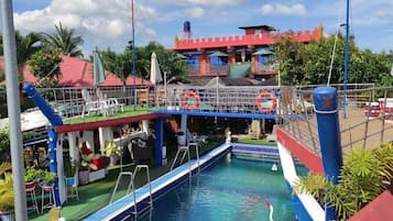 Udendørs pool