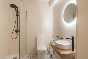 Douche, serviettes fournies