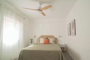 3 bedrooms, WiFi, bed sheets, wheelchair access - 3 Bed Apt Sleep 6 - Pets, Balcony, Parking, Wifi (Ayamonte)