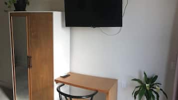 Habitación Deluxe, vista a la ciudad | Cortinas blackout y wifi gratis