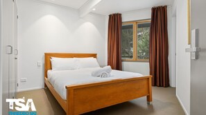 3 soverom, strykejern/-brett, wi-fi (inkludert) og sengetøy