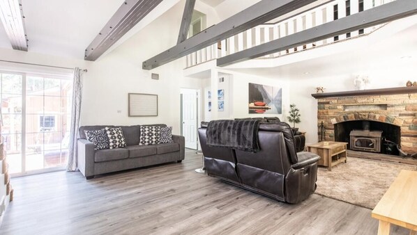 Smart TV, fireplace, video games