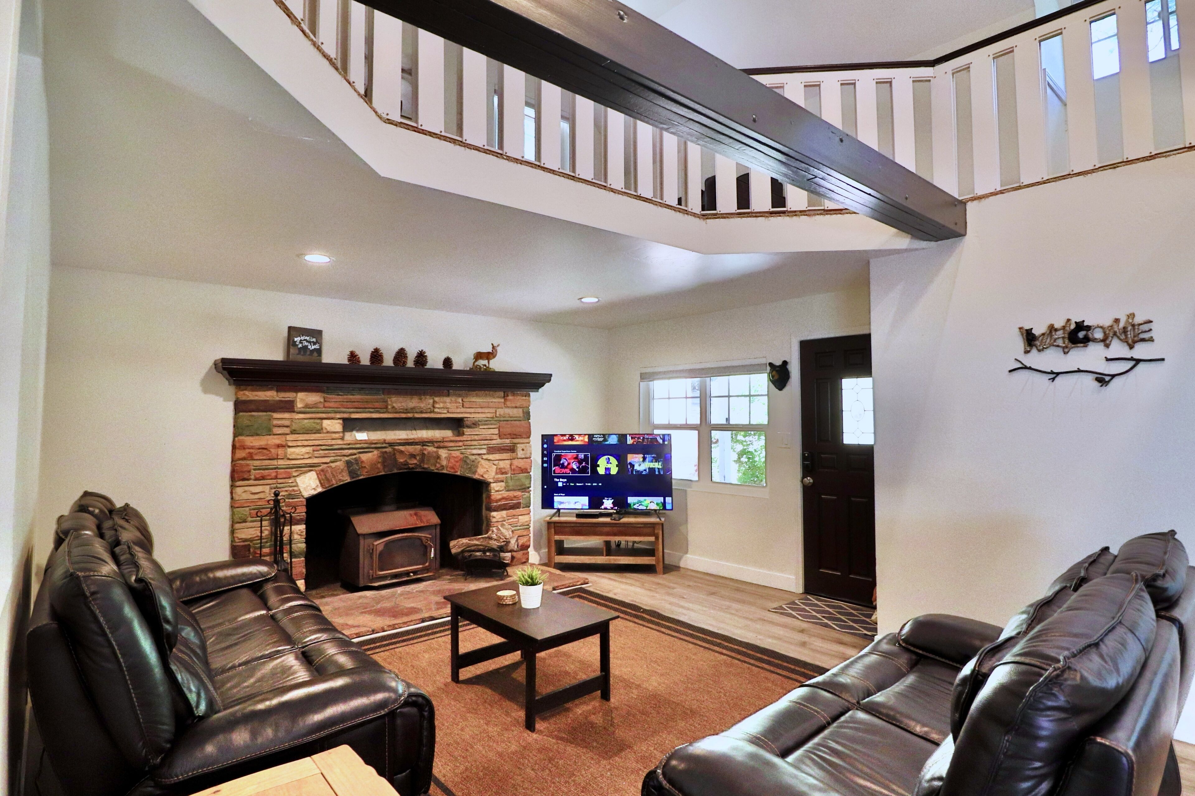 Smart TV, chimenea y videojuegos 