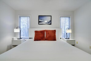 5 bedrooms, iron/ironing board, WiFi, bed sheets
