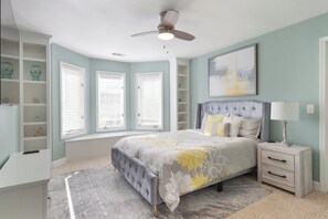 5 bedrooms, iron/ironing board, WiFi, bed sheets
