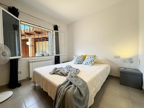 3 bedrooms, Internet