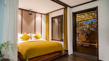 Rom – elite | Dundyner, blendingsgardiner, lydisolert og strykejern/-brett