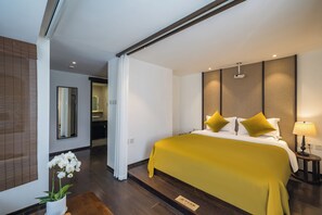 Comfort Room | Down comforters, blackout drapes, soundproofing, iron/ironing board - BEIJING DASEIN HOTEL (Beijing)