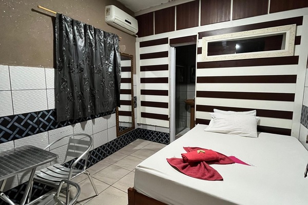 Economy Double or Twin Room | Desk, laptop workspace, iron/ironing board (on request), WiFi (free)