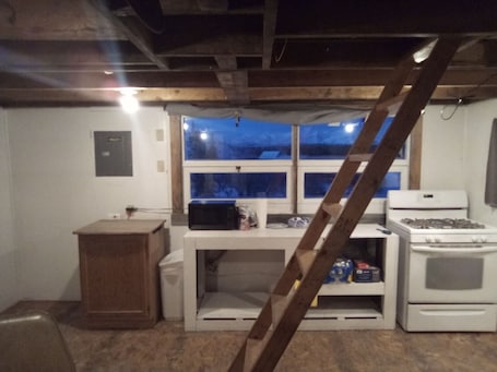 Fridge, microwave, oven, stovetop. Igloo City Cabin Rentals #1 Charming Cabin in Broad Pass at the Igloo Property