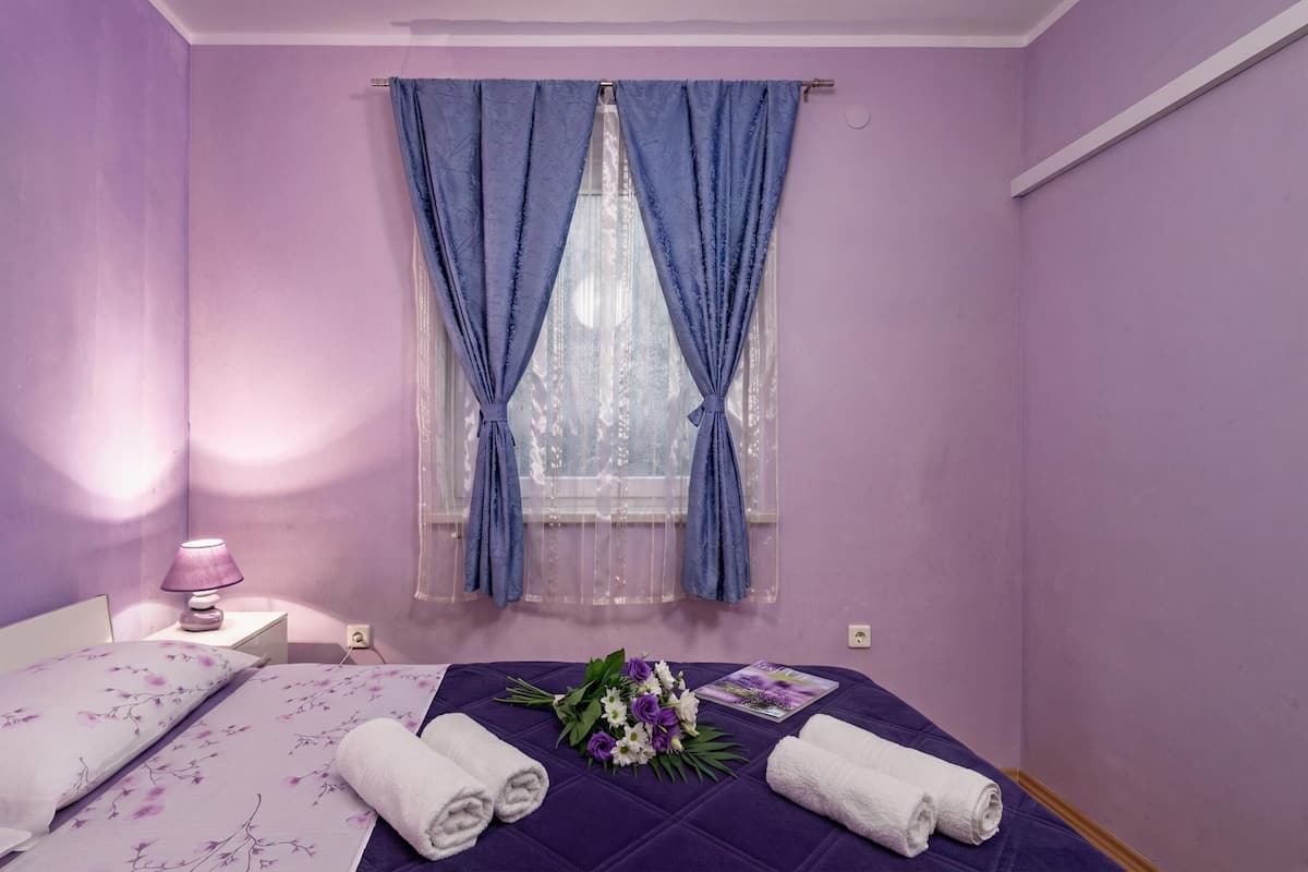 Standard Apartment, 2 Bedrooms, Microwave, Mountainside (Seaview House - Magdalena Apartment) | 2 bedrooms, WiFi