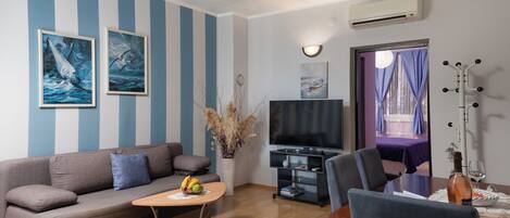 Standard Apartment, Multiple Bedrooms, Mountainside (Seaview House - Magdalena Apartment) | Living area | 21-inch Smart TV with satellite channels