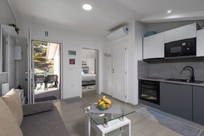 Standard Apartment, Multiple Bedrooms (Seaview House - Leana Apartment) | Private kitchen