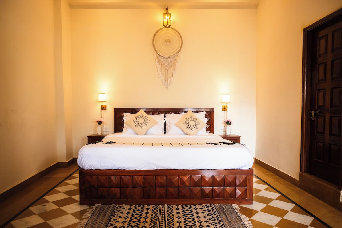 Deluxe Double Room, Mountain View | Free WiFi