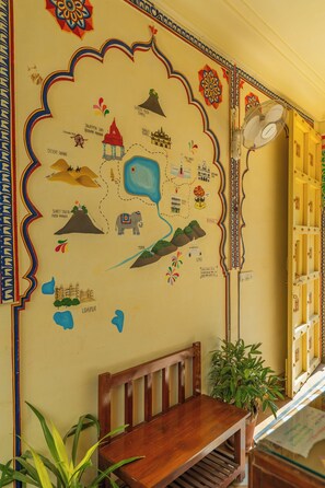 Reception - Banana Hostel (Pushkar)