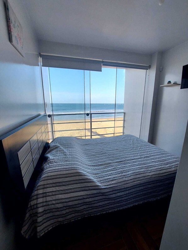 7 bedrooms, desk, iron/ironing board, WiFi