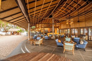 3 restaurants, breakfast served, Cambodian cuisine - JATI Koh Russey (Prey Nob)
