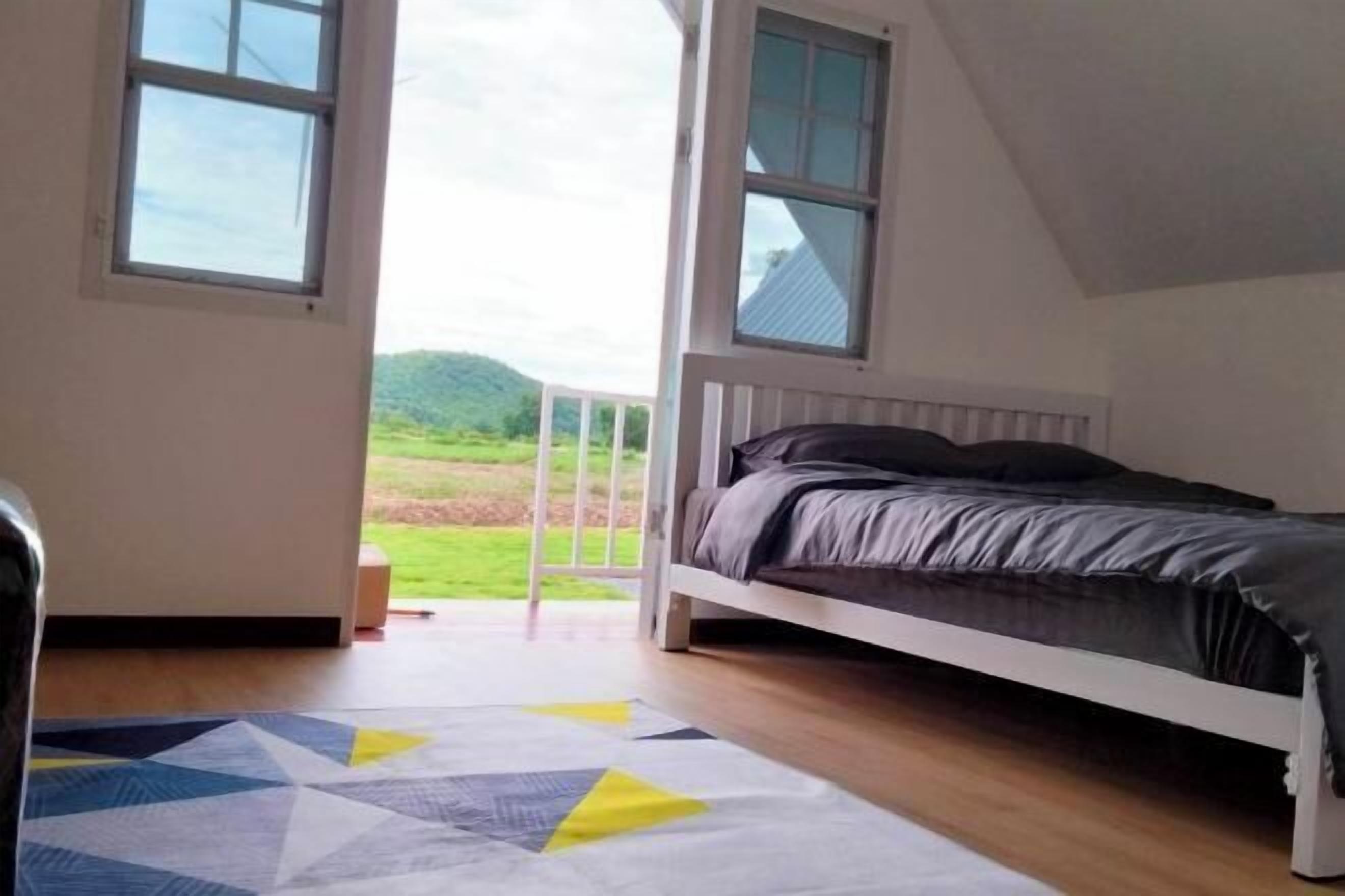 Desk, laptop workspace, free WiFi