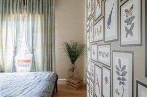2 habitaciones, tabla de planchar con plancha, wifi y ropa de cama 