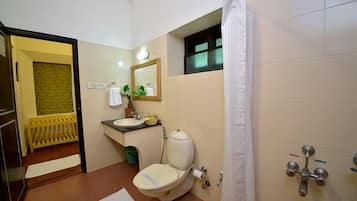 Free toiletries, towels, soap, toilet paper