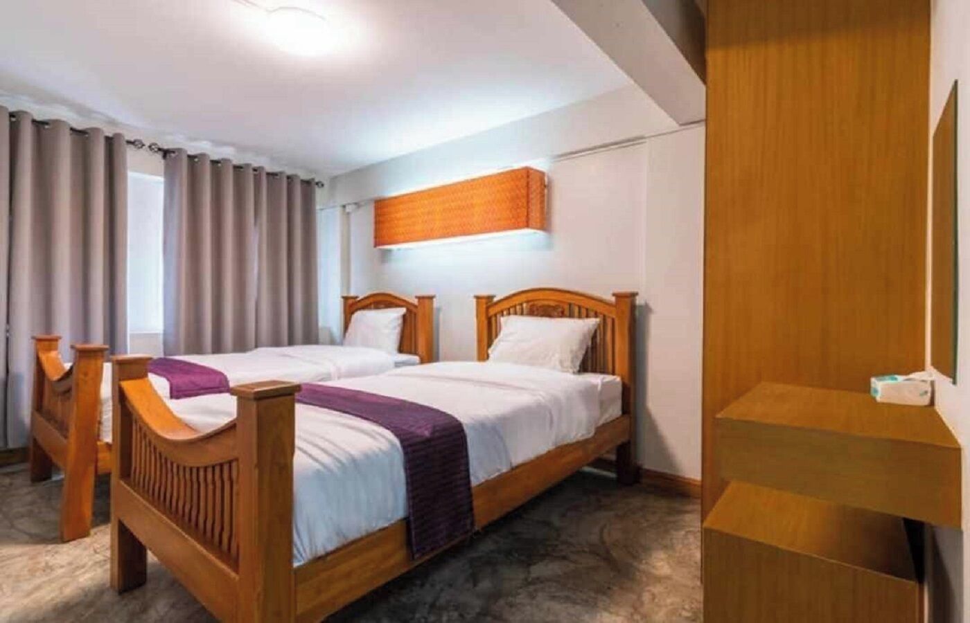 Camera Basic con 2 letti singoli, vista città | Wi-Fi gratuito