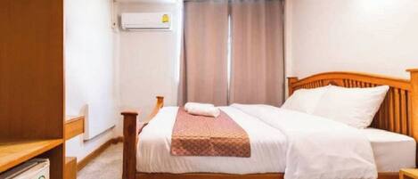 Dobbeltrom – basic, byutsikt | Wi-fi (inkludert)