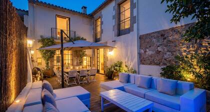 Can Boada Historic XVI cent. Villa Barcelona 5 min. walk to beach Renewed