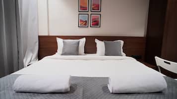 Standard Room, 1 Queen Bed, Non Smoking, City View | Free WiFi, bed sheets
