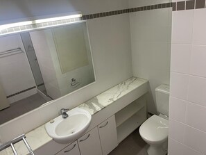 Håndklær, såpe og toalettpapir