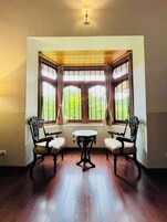 Superior Single Room | Living area