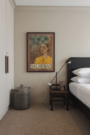 2 bedrooms, iron/ironing board, WiFi, bed sheets - The Cabbage Palm Kiama. 5 min walk to everwhere. Location Location Location! (Kiama)