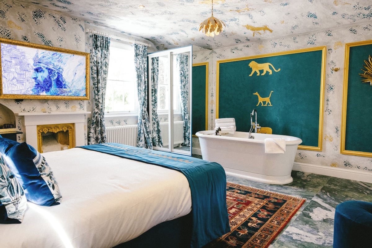 Egyptian cotton sheets, premium bedding, memory-foam beds, free minibar