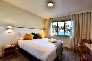 Free WiFi, bed sheets - Lufra Beachside Hotel (Eaglehawk Neck)