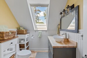 Towels - Adorable apartment in Boothbay Harbor! (Boothbay Harbor)