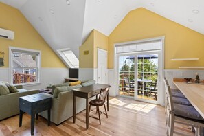 Smart TV - Adorable apartment in Boothbay Harbor! (Boothbay Harbor)