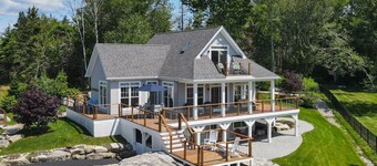 Stunning home overlooking the water!