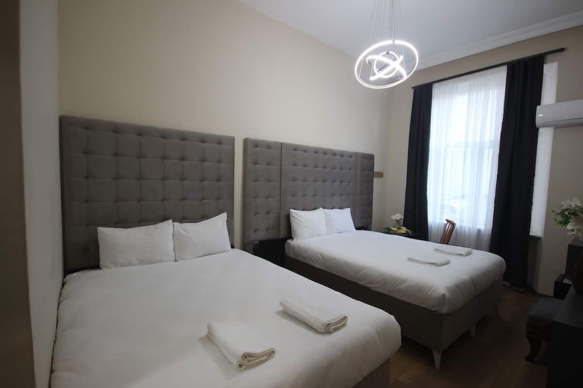 Premium bedding, minibar, in-room safe, soundproofing