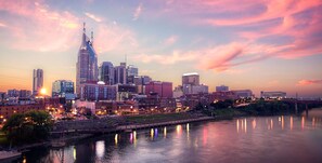 独立别墅 | 8 多间卧室、办公桌、高速上网