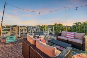 Hus | 4 soveværelser, skrivebord, internet